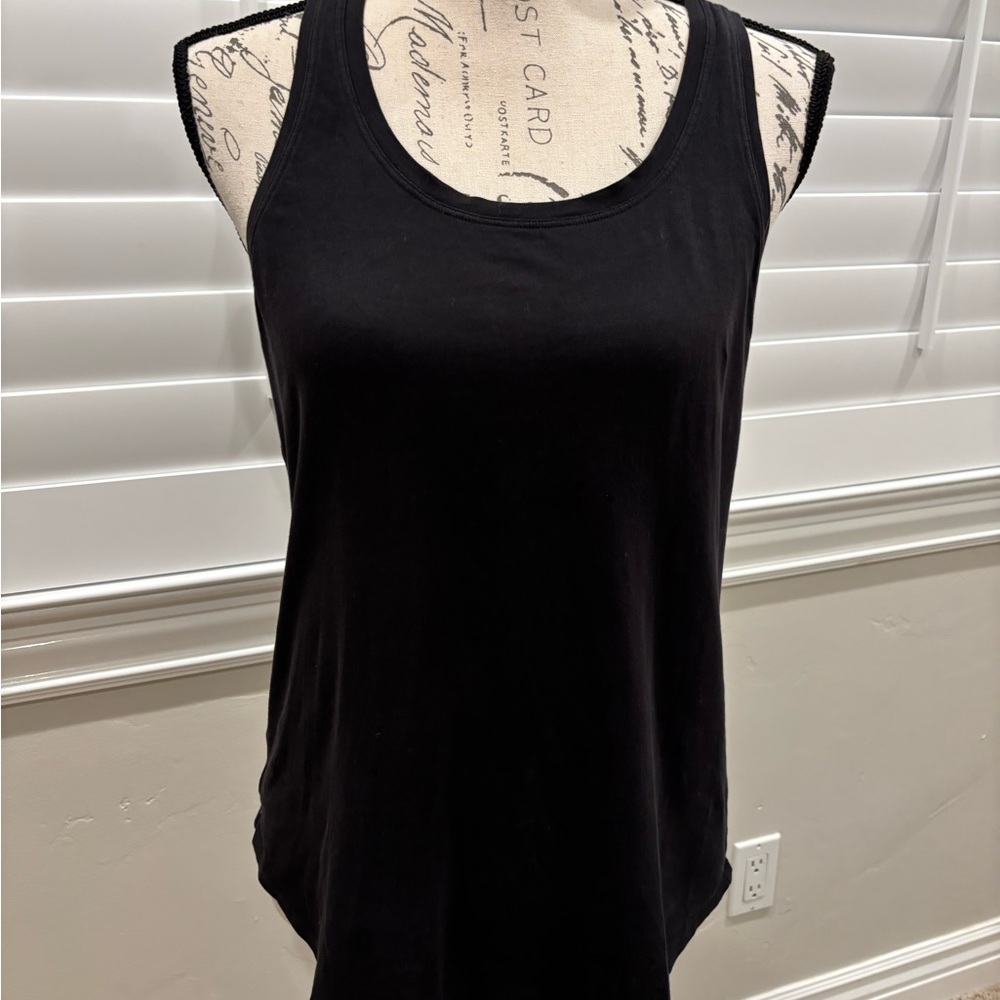 Lululemon Black Scoop Neck Tank Top - Classic Essential